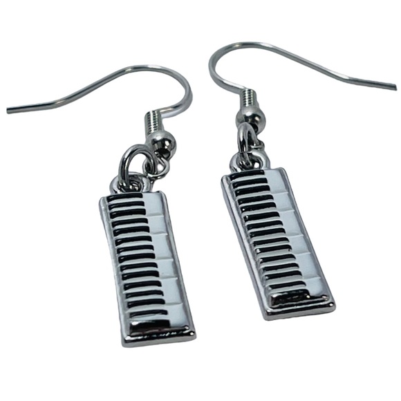 Silver, black, & white metal dangle piano keyboard music earrings NEW - Picture 2 of 8